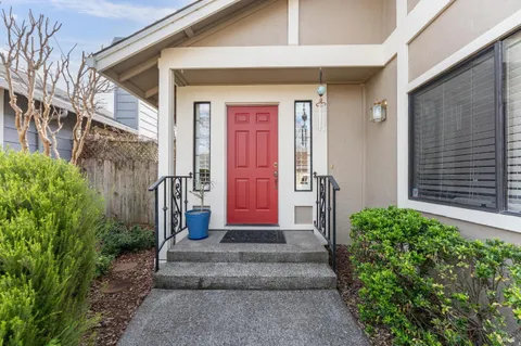 $719,000 | 1239 Herbazal Street, Sonoma, CA 95476