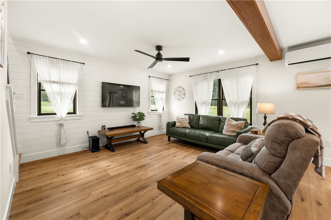 142 Longpoint Road Torrey, NY 14527 - Photo 11 of 40 Gallery Image 11