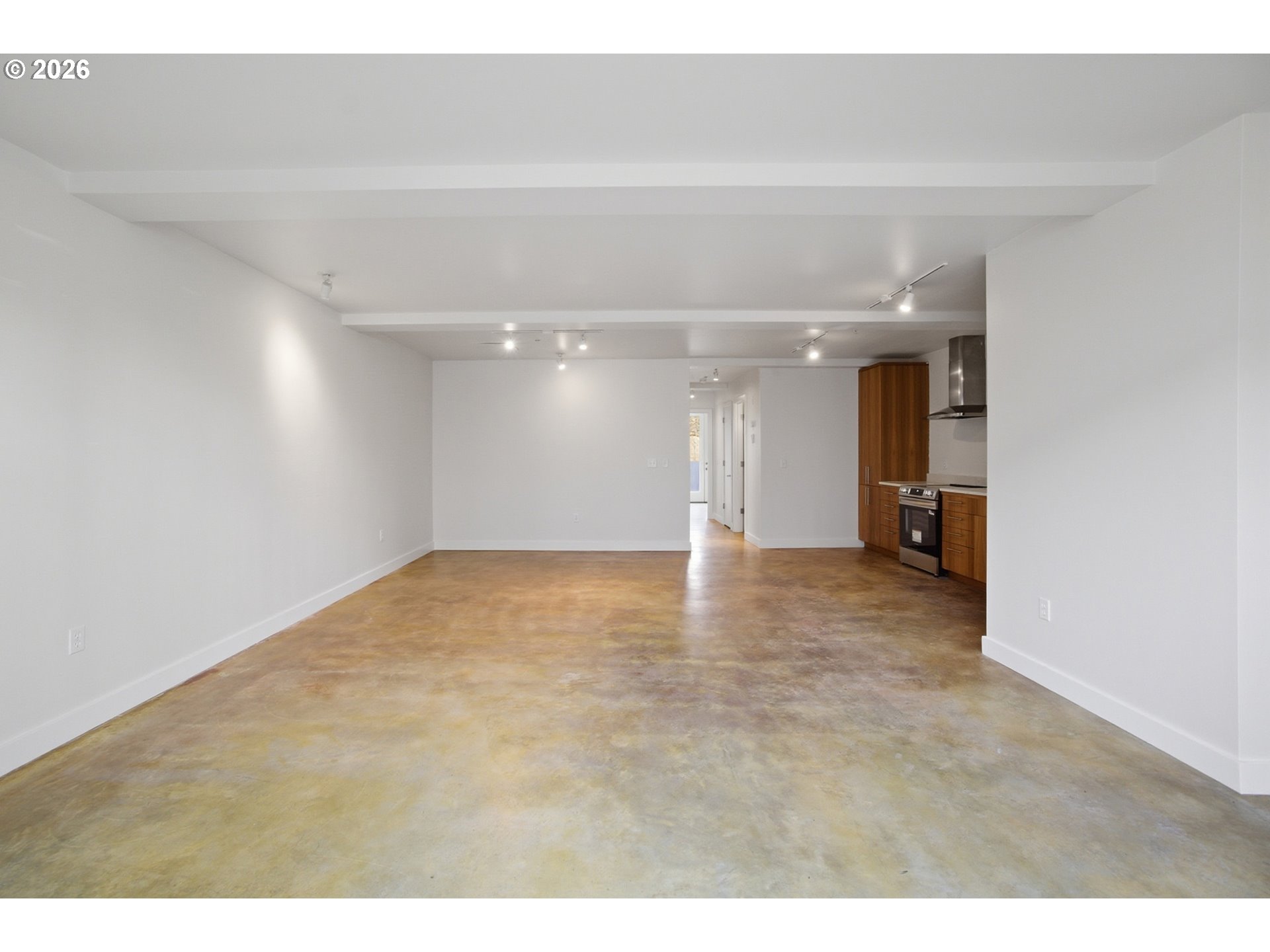 325 Northeast Graham Street, Unit 6 Portland, OR 97212 - Photo 11 of 30