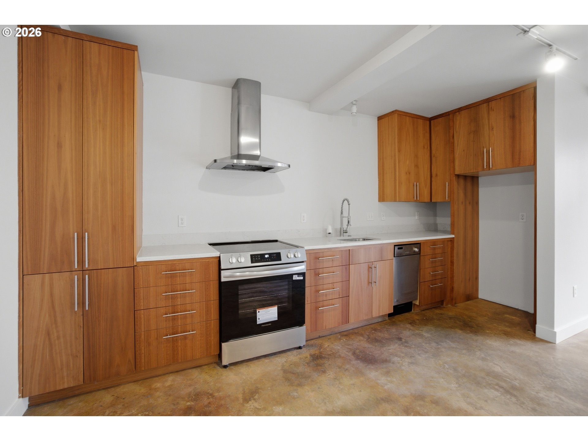 325 Northeast Graham Street, Unit 6 Portland, OR 97212 - Photo 14 of 30