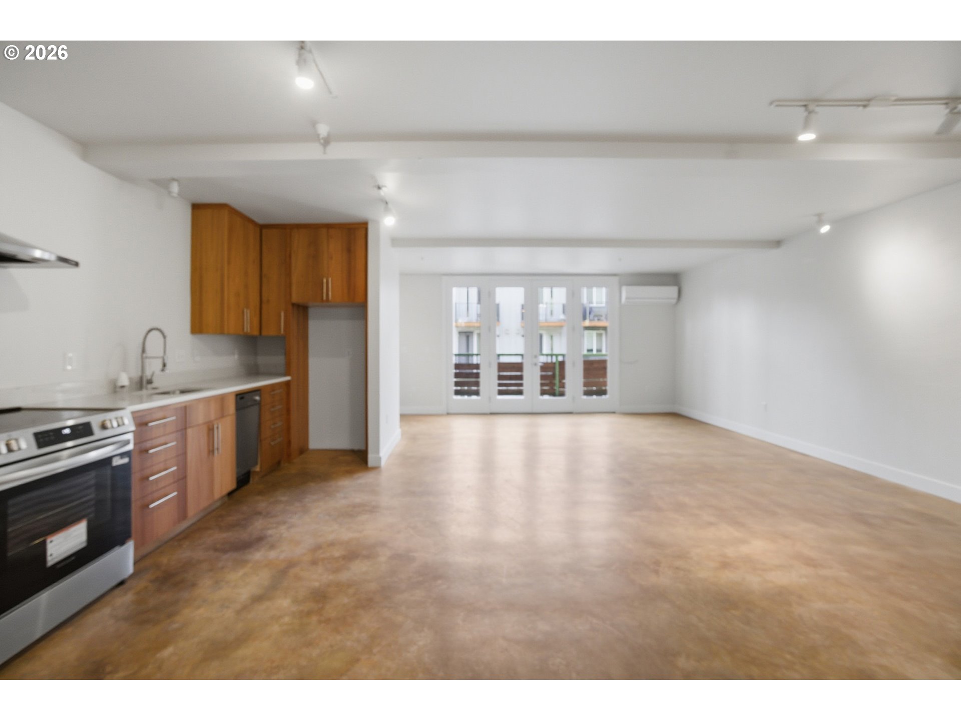 325 Northeast Graham Street, Unit 6 Portland, OR 97212 - Photo 17 of 30