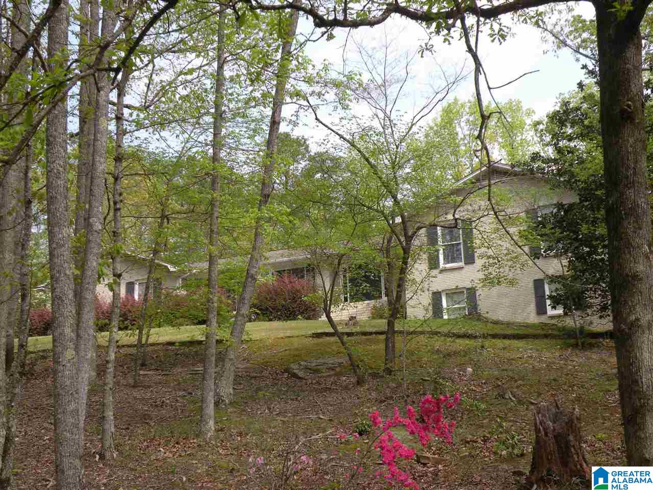 1406 Fox Run Sylacauga, AL 35150 - Photo 1 of 33