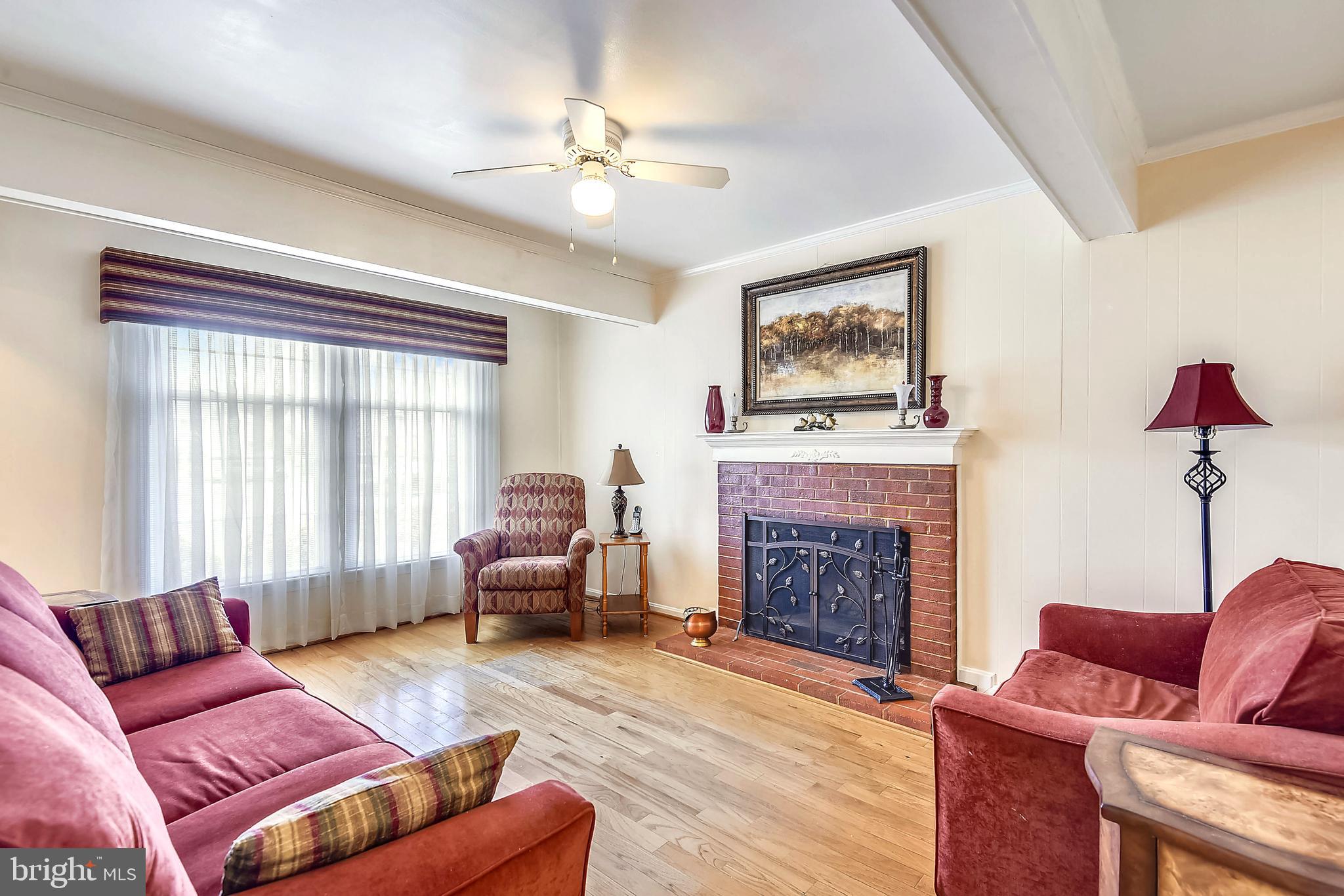 6807 Ben Franklin Road Springfield, VA 22150 - Photo 15 of 52 Family room has a ceiling fan