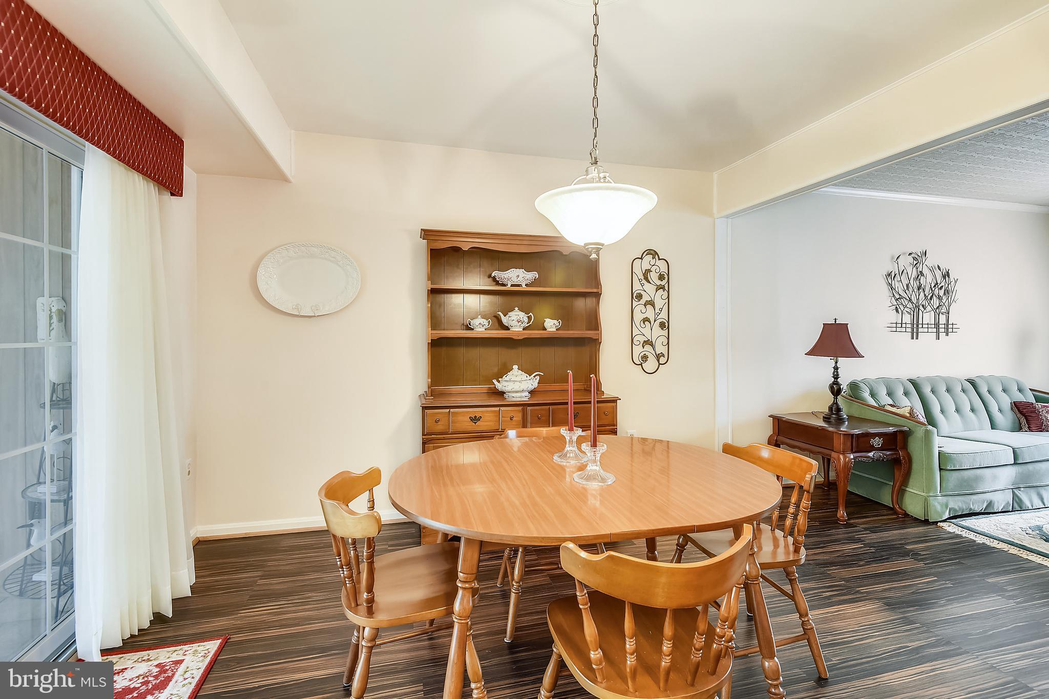 6807 Ben Franklin Road Springfield, VA 22150 - Photo 6 of 52 Dining room
