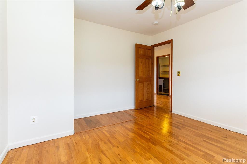 27469 Waltz Road New Boston, MI 48164 - Photo 38 of 60