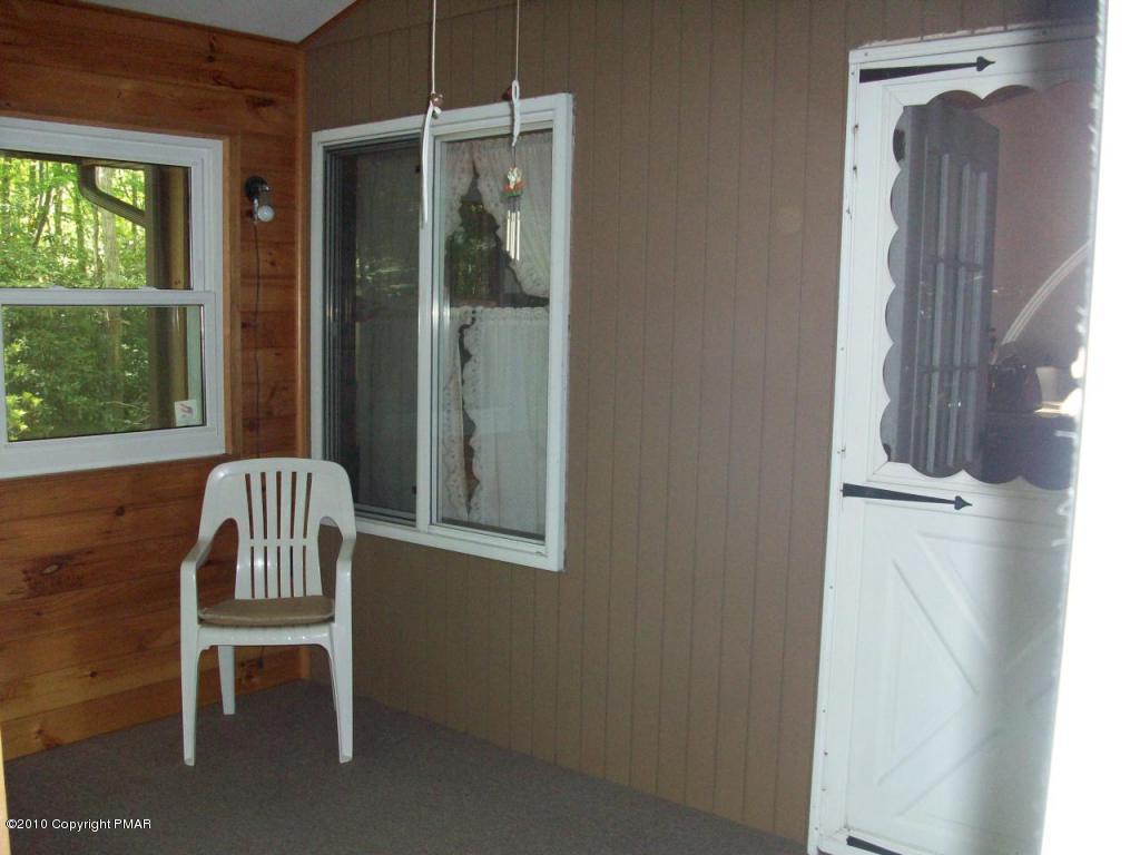 124 Algonquin Road Jim Thorpe, PA 18229 - Photo 8 of 12 Screened porch
