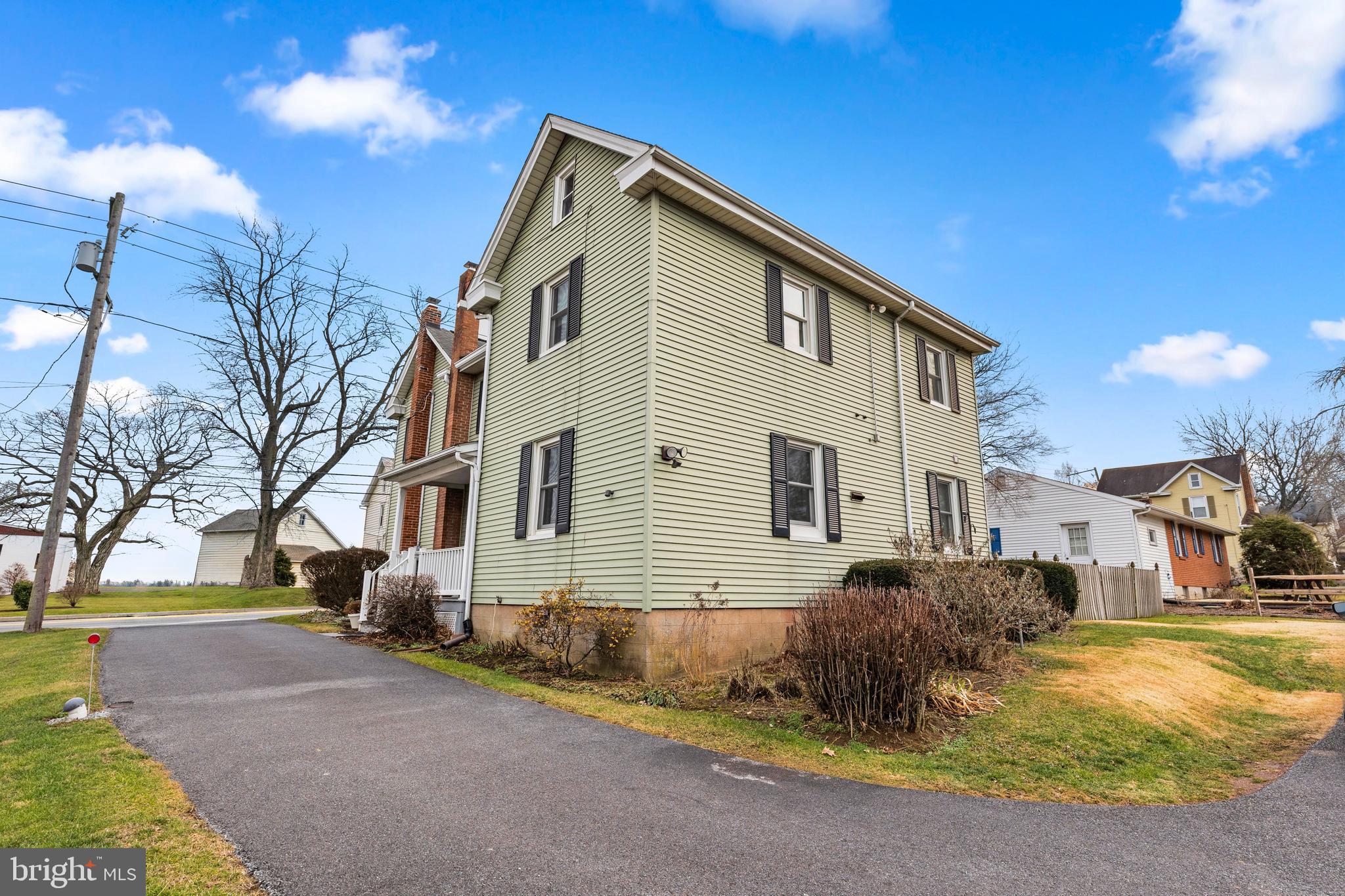 954 Anderson Ferry Road Mount Joy, PA 17552 - Photo 34 of 40 a front view of a house with a yard