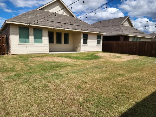 $2,500 | 3005 Sovereignty Drive, Denton, TX 76207