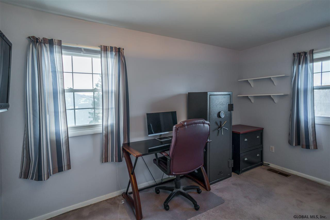 47 Sage Road Waterford, NY 12188 - Photo 10 of 27 Photo 10
