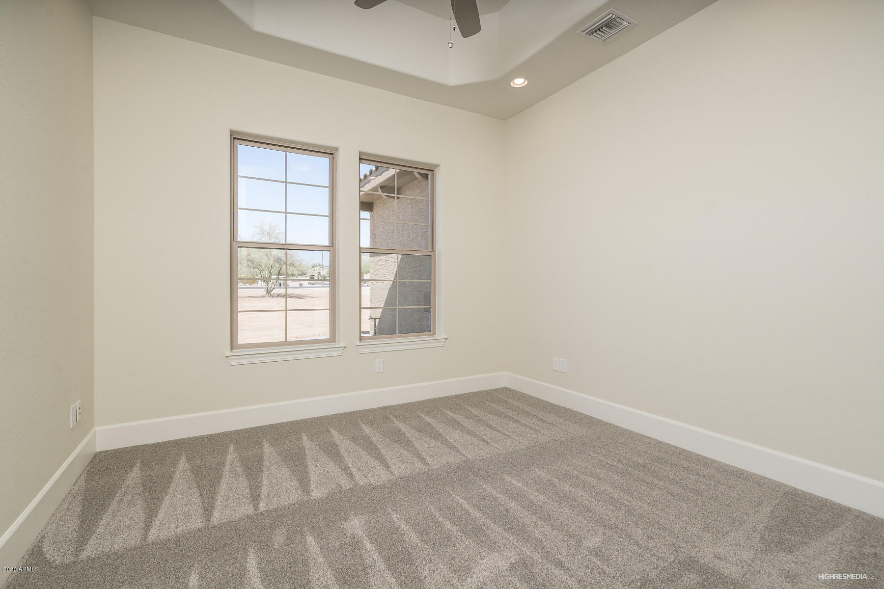 9833 East Brown Road Mesa, AZ 85207 - Photo 14 of 35 HRM5772_web