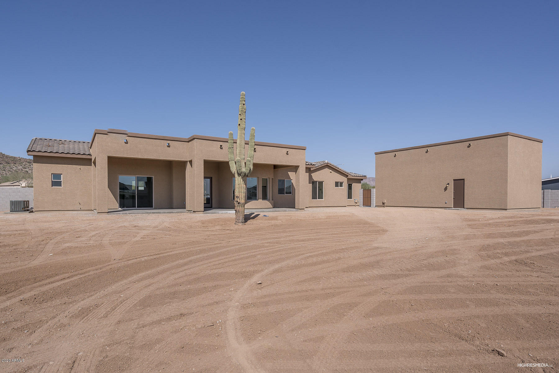9833 East Brown Road Mesa, AZ 85207 - Photo 5 of 35 HRM5803_web