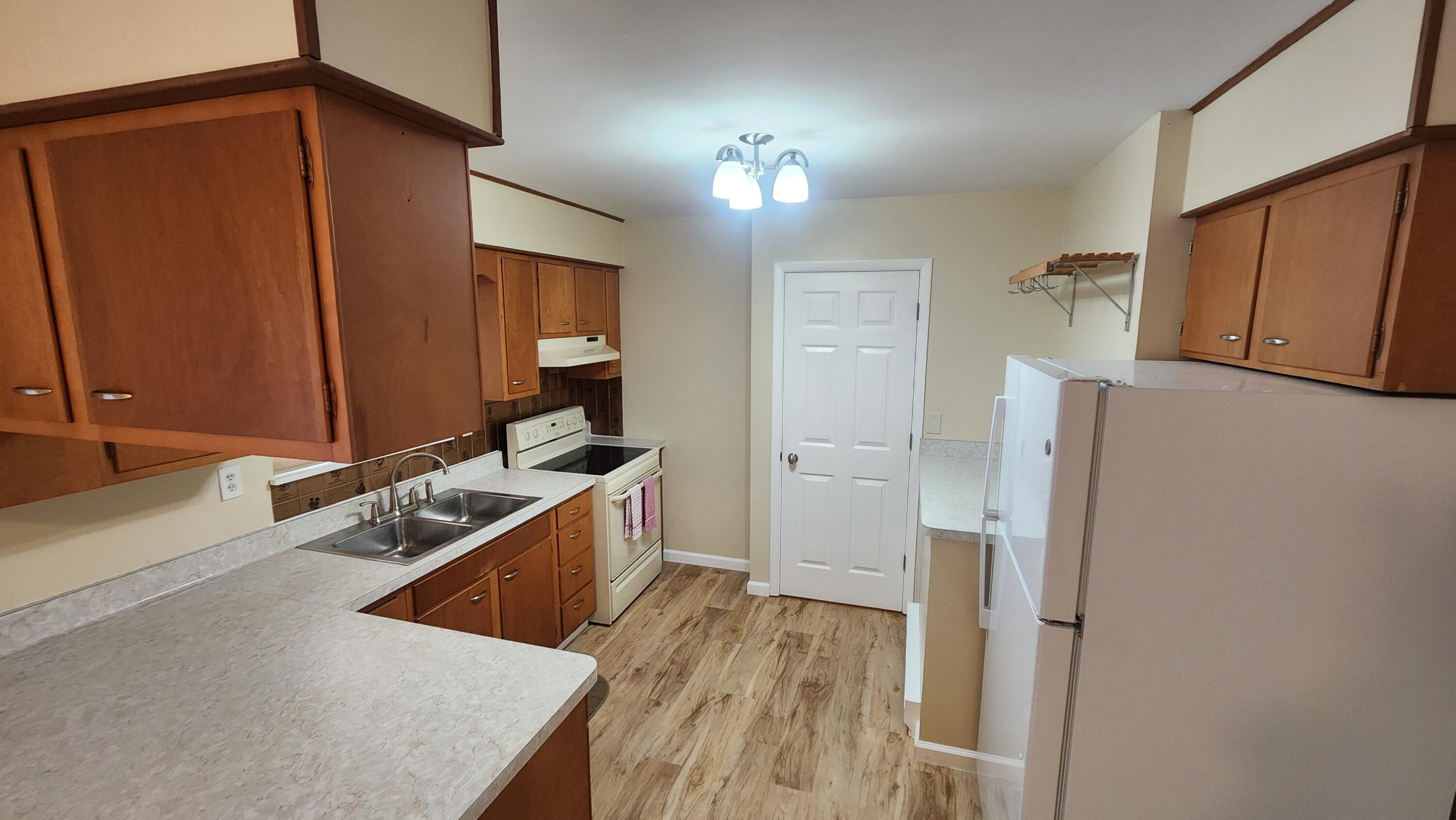 646 East Copeland Road Coldwater, MI 49036 - Photo 6 of 17 Kitchen 2