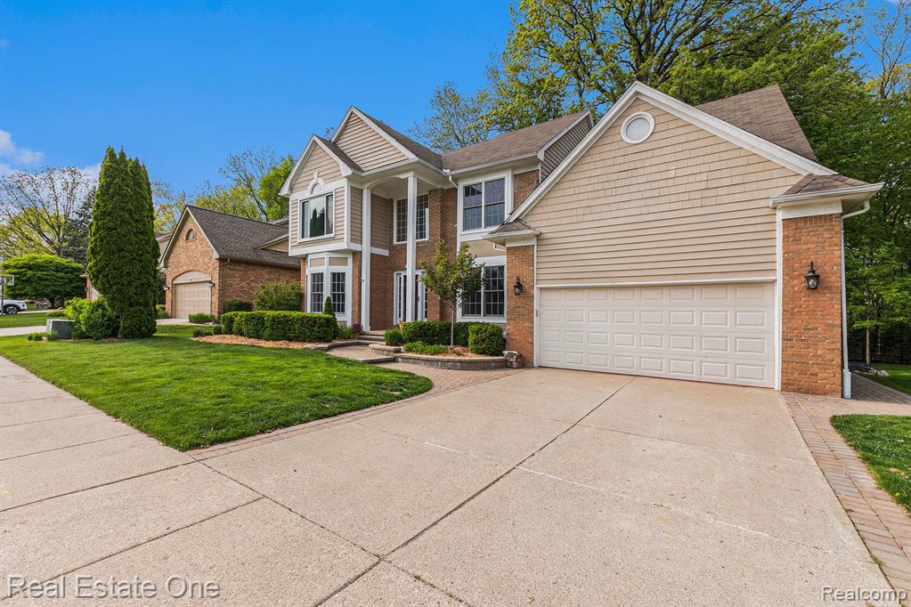 724 Woodfield Way Rochester Hills, MI 48307 - Photo 3 of 27
