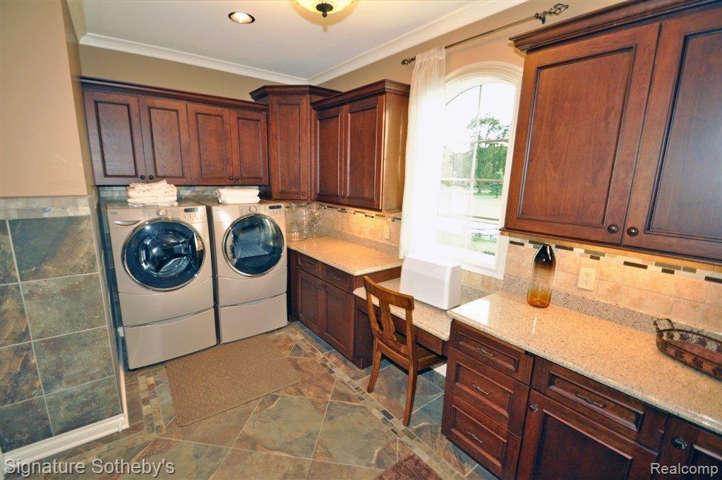 4519 Thornville Road Metamora, MI 48455 - Photo 48 of 99 With storage to spare, and how!