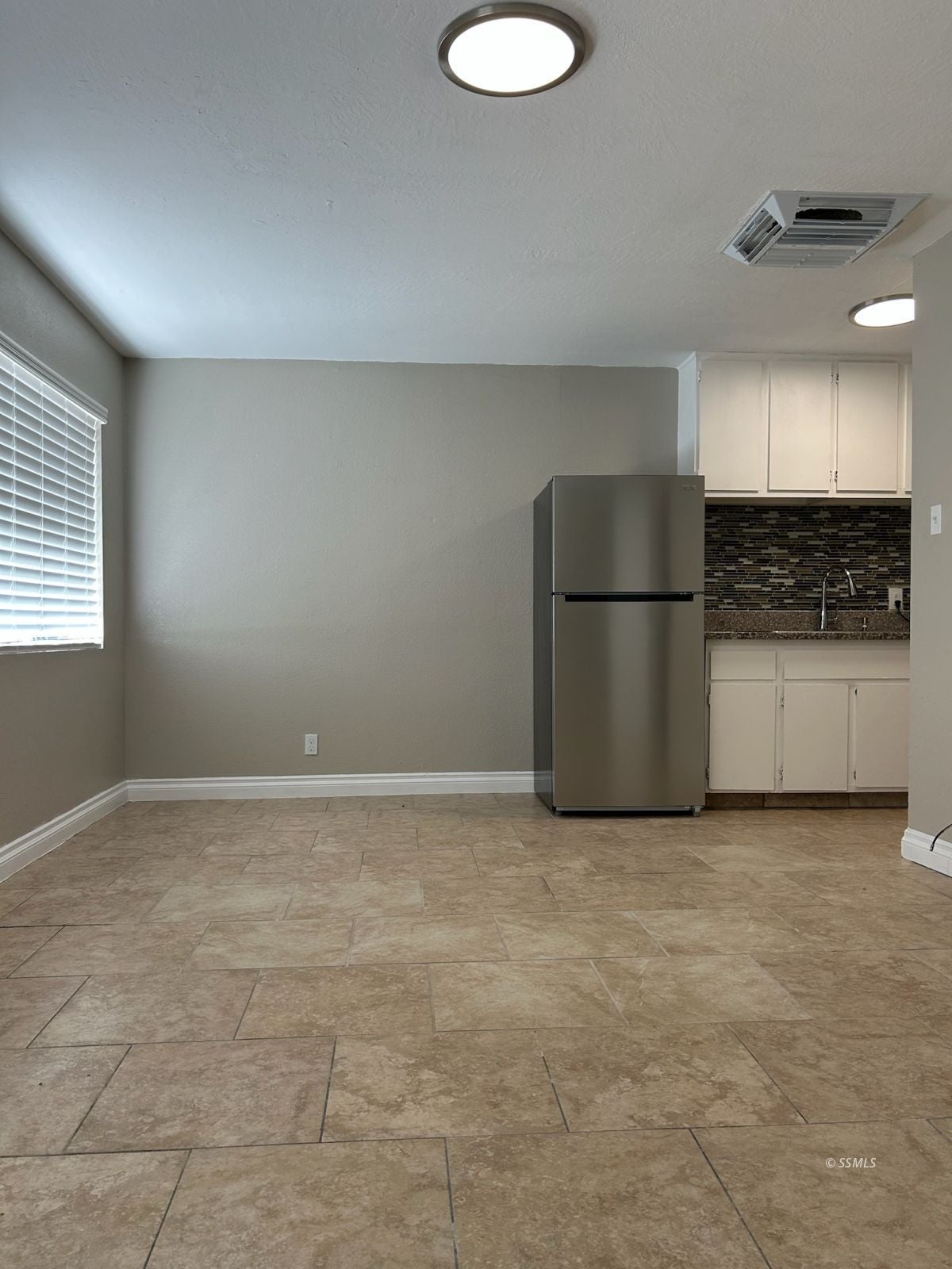 512 West Atkins Avenue Ridgecrest, CA 93555 - Photo 3 of 8 Gallery Image 3