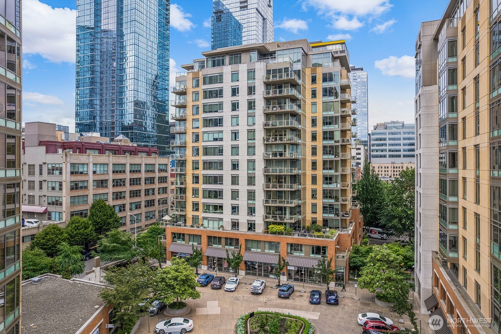 910 Lenora Street, Unit S403 Seattle, WA 98121 - Photo 27 of 40