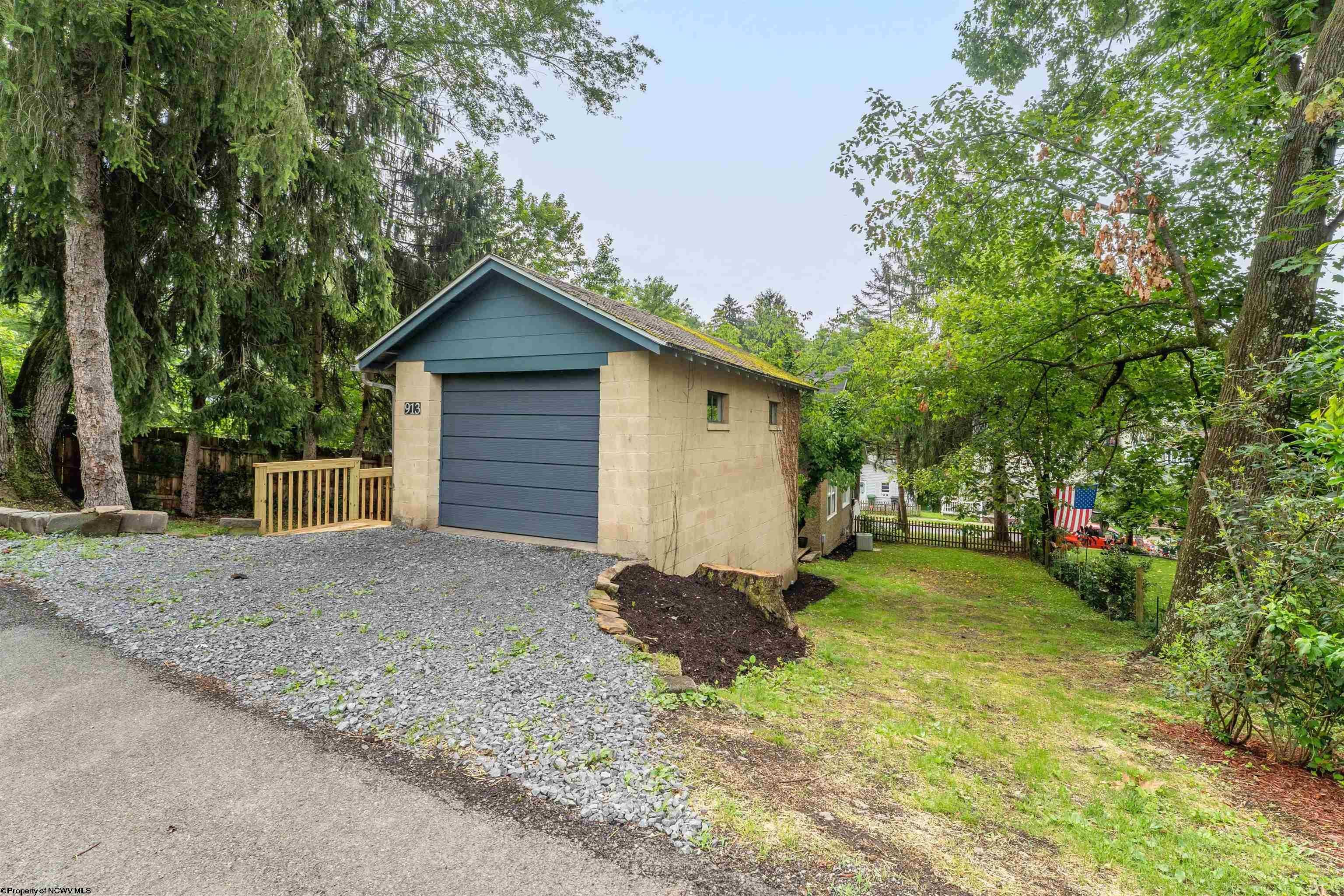 913 Ridgeway Avenue Morgantown, WV 26505 - Photo 29 of 40 Gallery Image 29