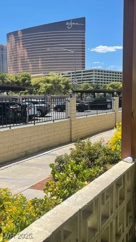 $1,545 | 350 East Desert Inn Road, Unit B103, Las Vegas, NV 89109