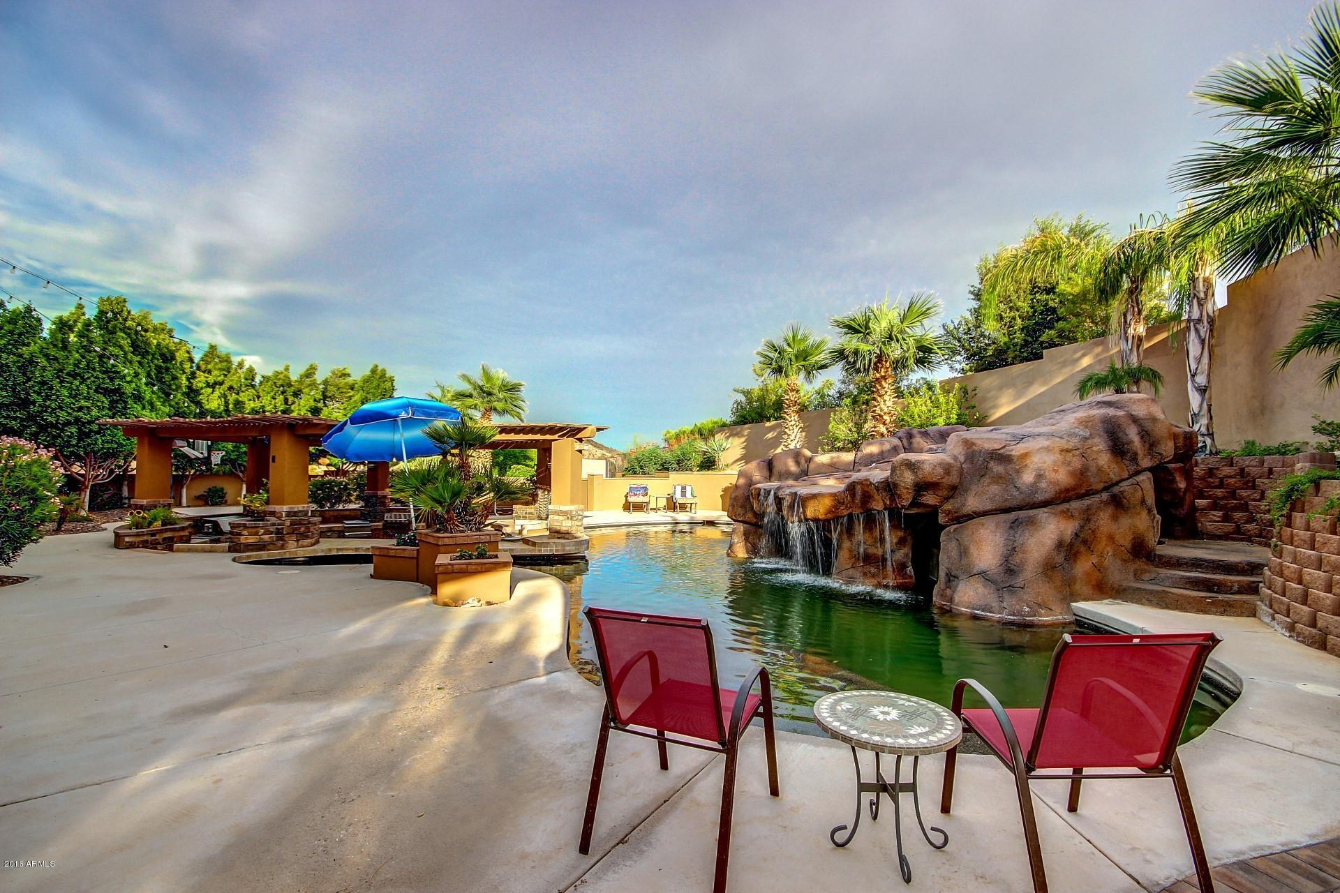 16417 South 23rd Way Phoenix, AZ 85048 - Photo 28 of 32 a view of a chairs and tables in the patio