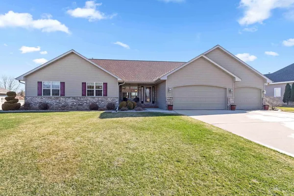 $624,900 | 1979 Kettle Creek Drive, De Pere, WI 54115