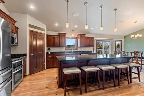 $624,900 | 1979 Kettle Creek Drive, De Pere, WI 54115