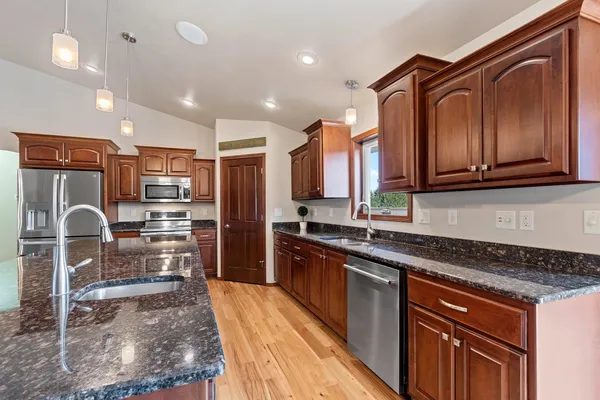 $624,900 | 1979 Kettle Creek Drive, De Pere, WI 54115