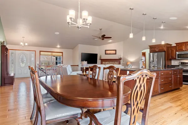 $624,900 | 1979 Kettle Creek Drive, De Pere, WI 54115