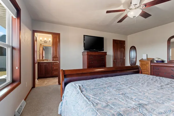 $624,900 | 1979 Kettle Creek Drive, De Pere, WI 54115