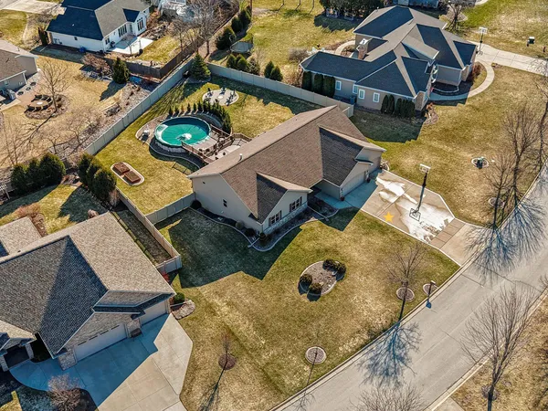 $624,900 | 1979 Kettle Creek Drive, De Pere, WI 54115