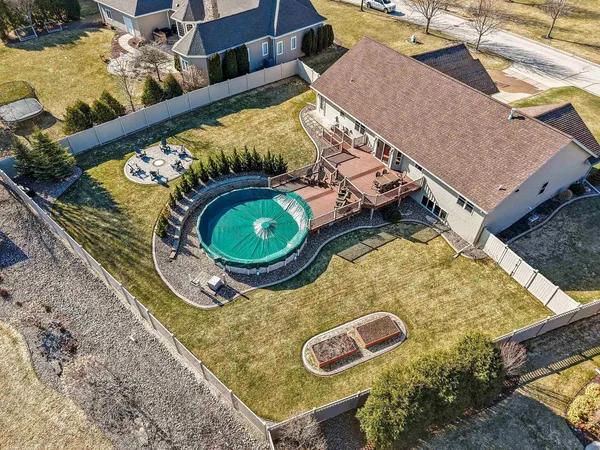 $624,900 | 1979 Kettle Creek Drive, De Pere, WI 54115