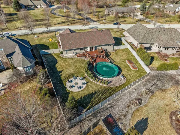 $624,900 | 1979 Kettle Creek Drive, De Pere, WI 54115