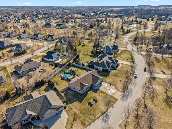 $624,900 | 1979 Kettle Creek Drive, De Pere, WI 54115