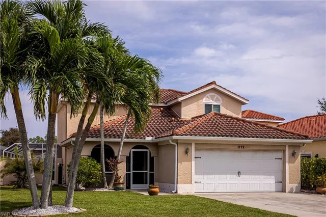 $645,000 | 212 Sabal Lake Drive, Naples, FL 34104