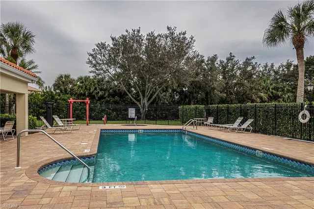 $645,000 | 212 Sabal Lake Drive, Naples, FL 34104