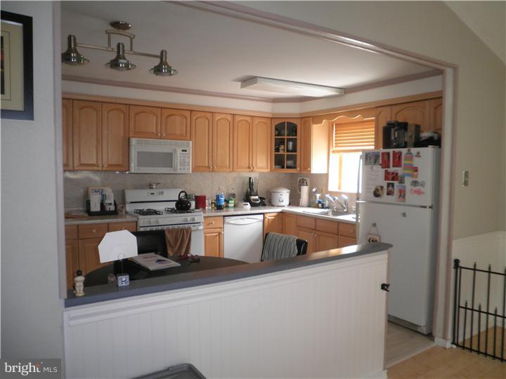 640 Kismet Road Philadelphia, PA 19115 - Photo 4 of 25