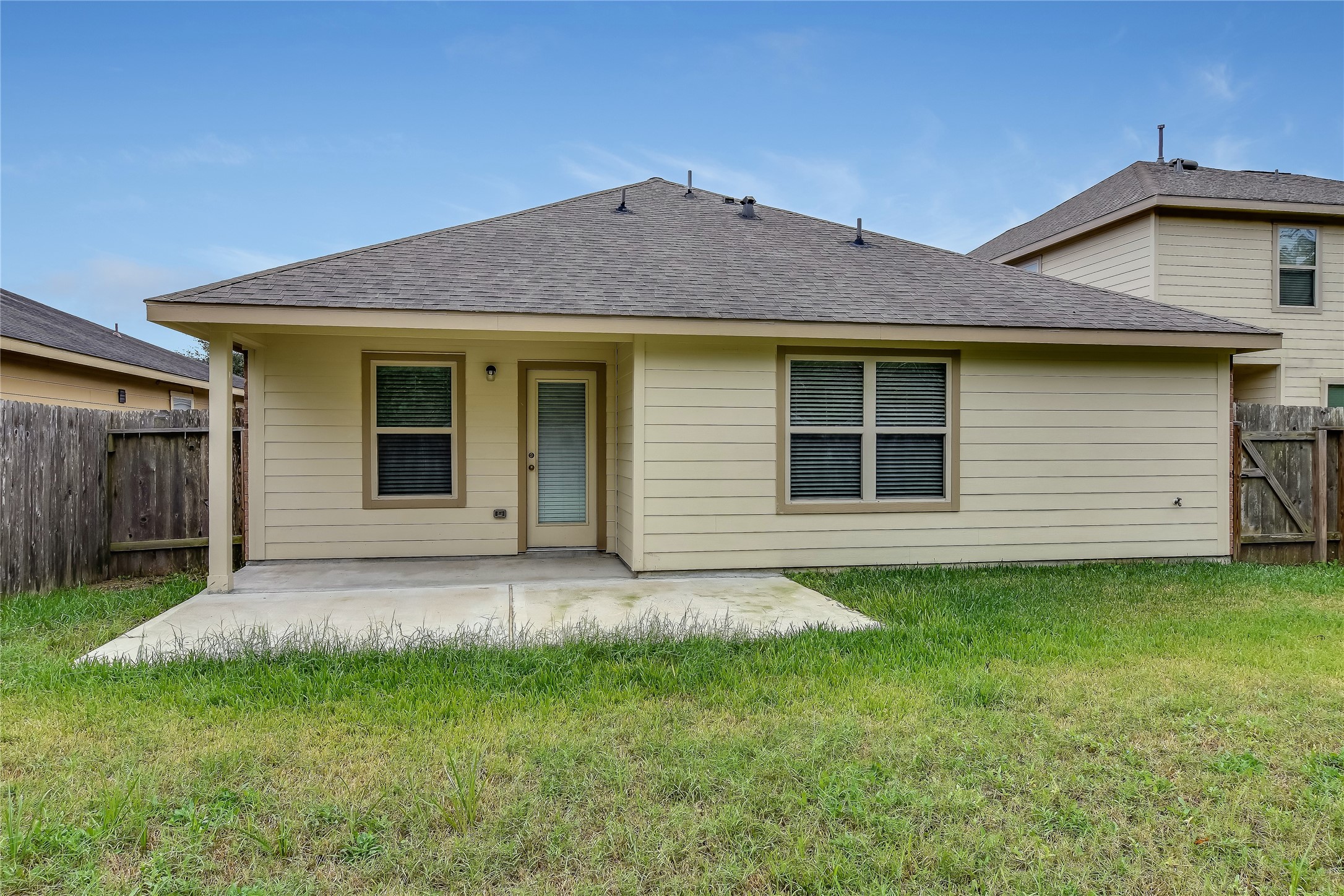 2915 Kainer Meadows Lane Houston, TX 77047 - Photo 12 of 12 Back of home