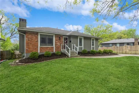 $277,500 | 407 East 89th Street, Kansas City, MO 64131