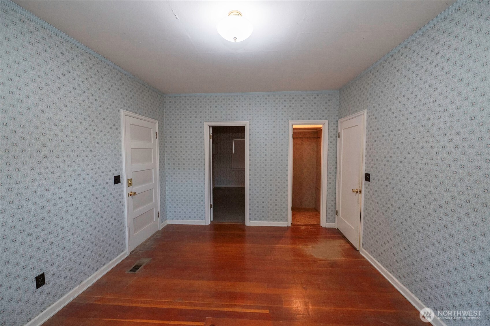 40 Northwest B Street College Place, WA 99324 - Photo 12 of 29 a view of hallway with wooden floor