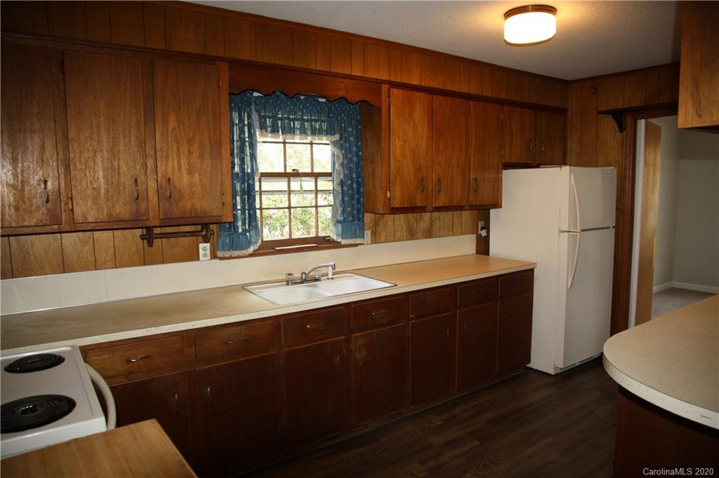 203 Lane Road Mount Holly, NC 28120 - Photo 4 of 16 Gallery Image 4