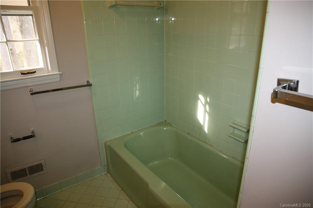 203 Lane Road Mount Holly, NC 28120 - Photo 6 of 16 Gallery Image 6