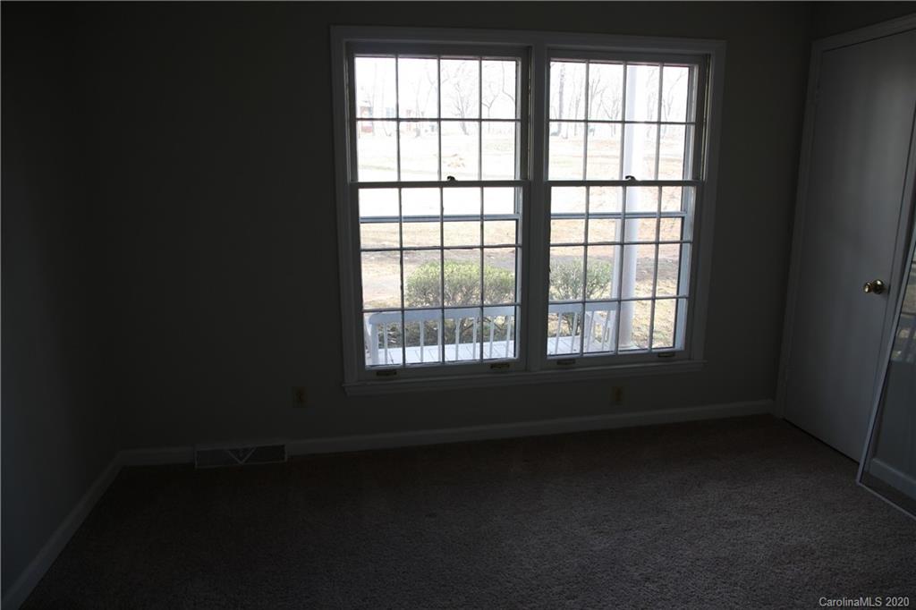 203 Lane Road Mount Holly, NC 28120 - Photo 8 of 16 Gallery Image 8