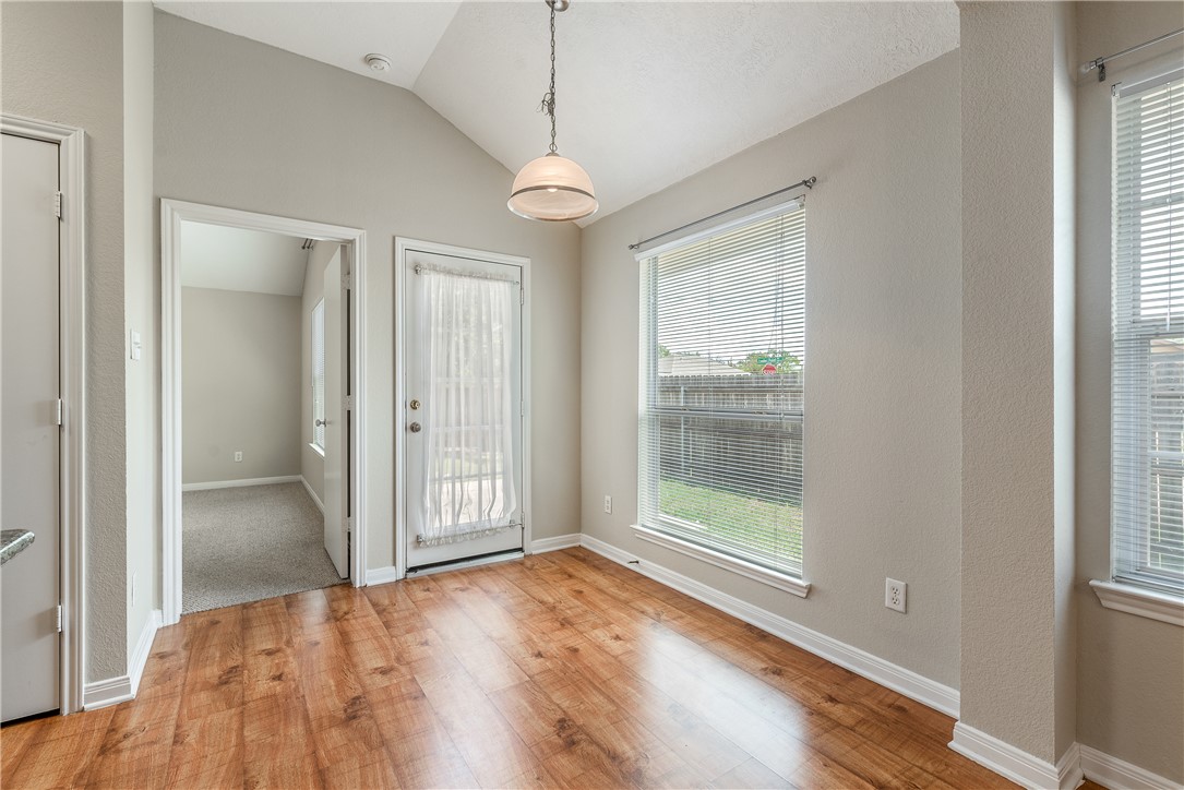 1033 Fallbrook Loop College Station, TX 77845 - Photo 7 of 16