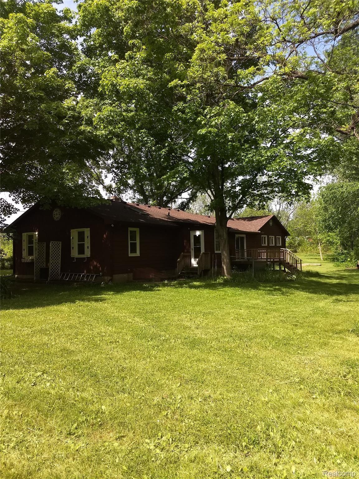 2817 West Marr Road Howell, MI 48855 - Photo 4 of 18 IMG_20200603_153814244.jpg