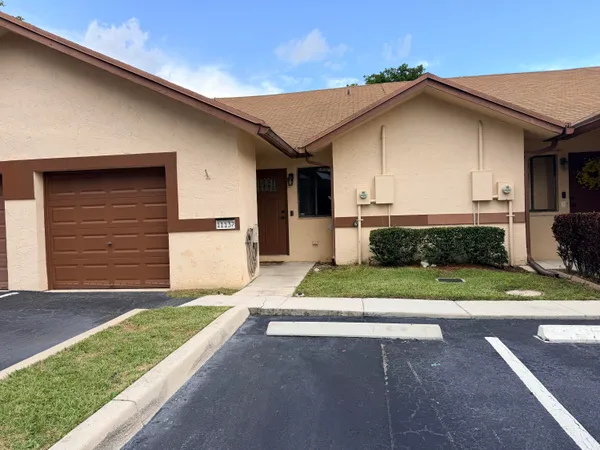 $374,900 | 11137 Northwest 38th Place, Sunrise, FL 33351