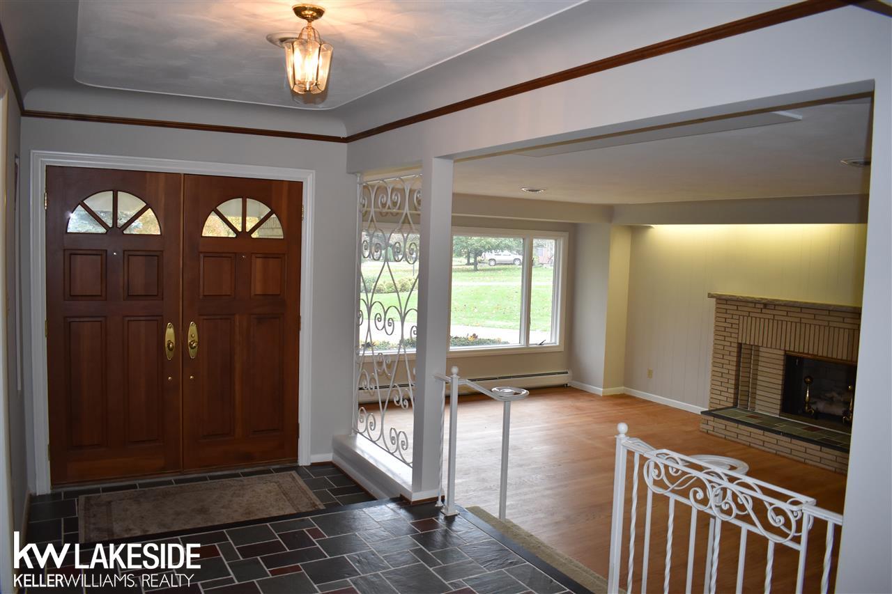 603 Wilwood Road Rochester Hills, MI 48309 - Photo 2 of 29