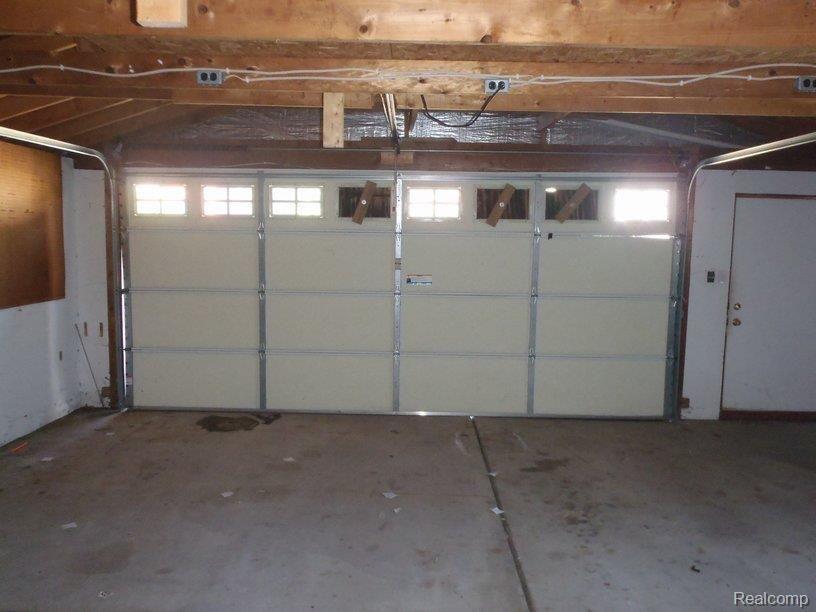 2933 Grange Road Trenton, MI 48183 - Photo 6 of 19 P7250061.JPG