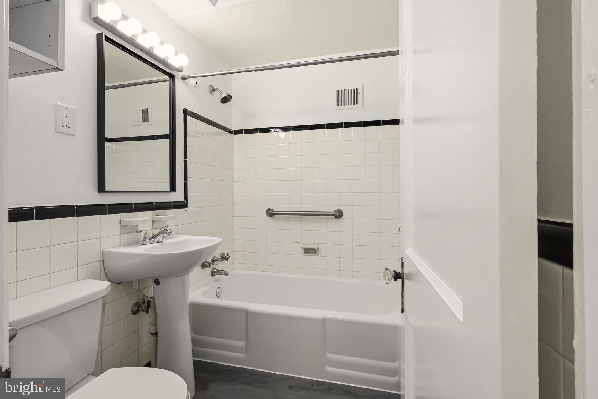 2079 Kennedy Street Philadelphia, PA 19124 - Photo 11 of 19