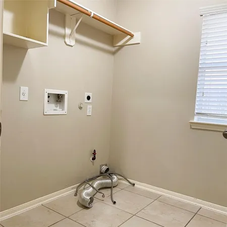 $2,400 | 2606 Sun Flare Lane, Pearland, TX 77584
