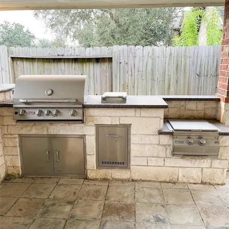 $2,400 | 2606 Sun Flare Lane, Pearland, TX 77584