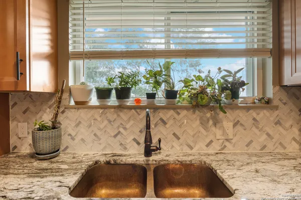 a close view of sink